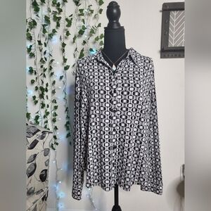 Lane Bryant Abstract Black and White Long Sleeve Button Down Blouse